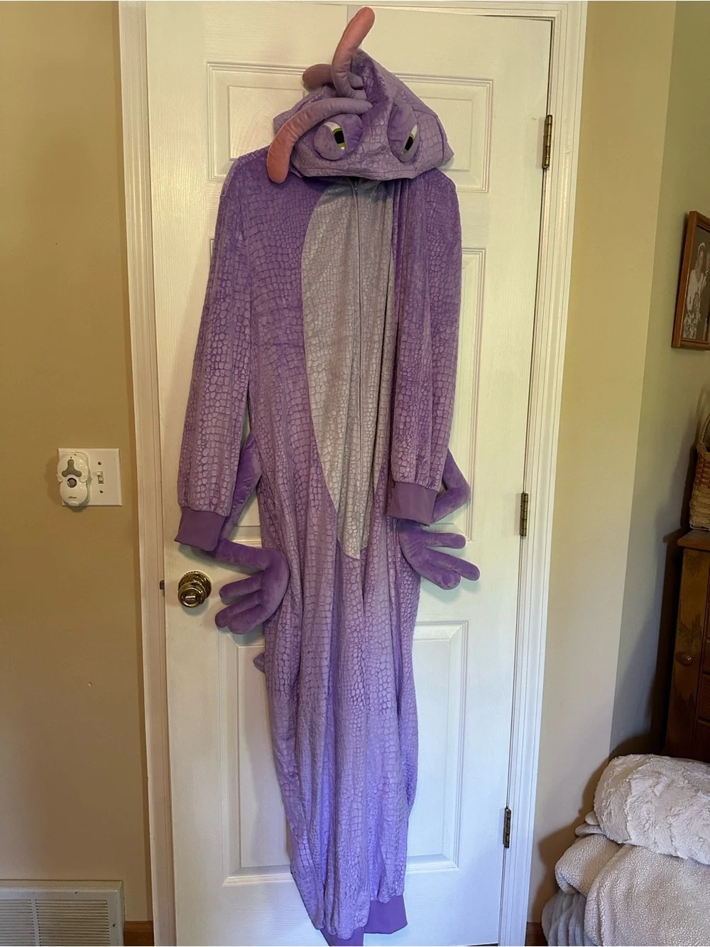 Disney Pixar Monster Inc. RANDALL Dragon adult Costume Onesie - Picture 9 of 9